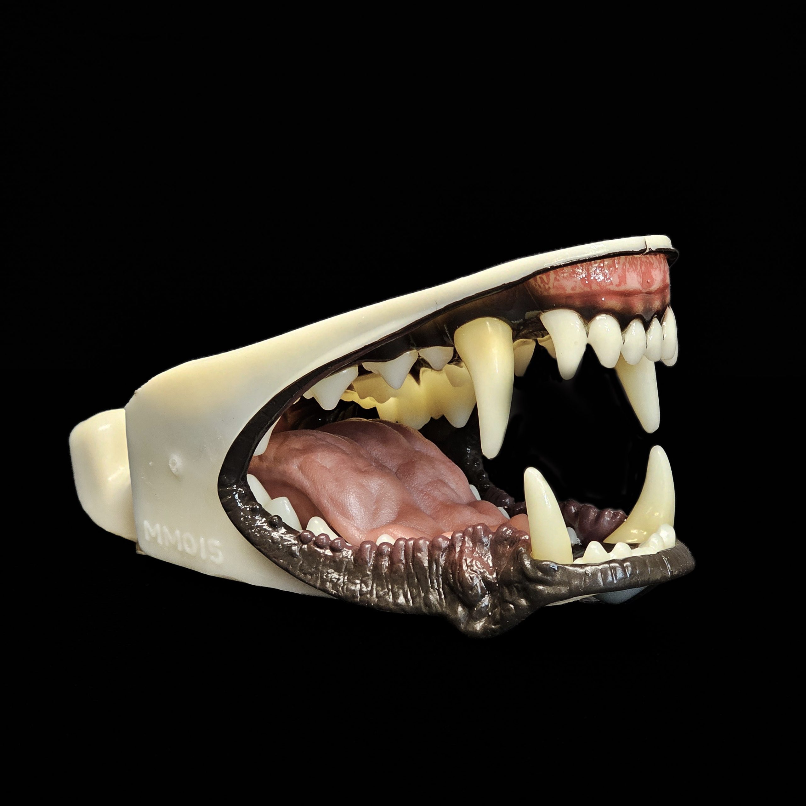 KSJS-48-1 WOLF JAWSET- Pre-painted Snarling (Medium) - Image 1